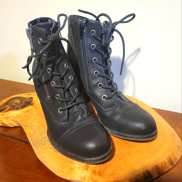 Madden Girl black lace up booties - Picture 2 of 8